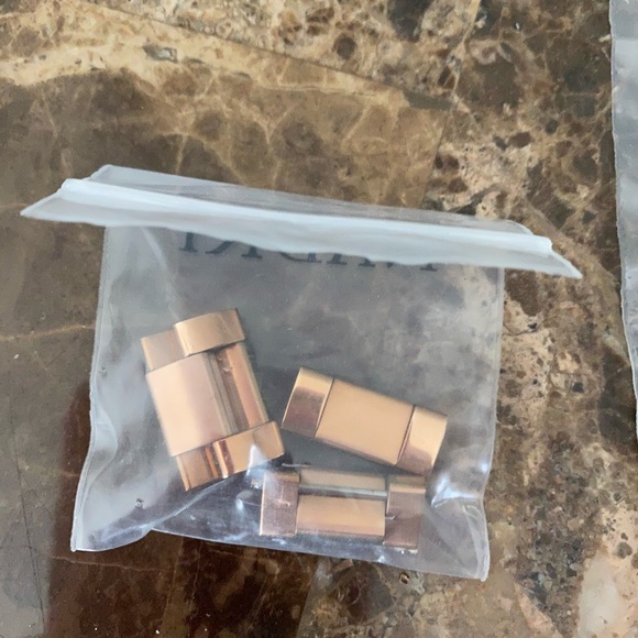 MK Rosegold watch - Picture 4 of 4